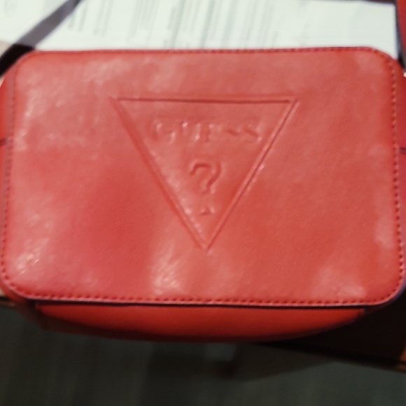 Guess Vibrant Red Shoulder Bag - Picture 1 of 4